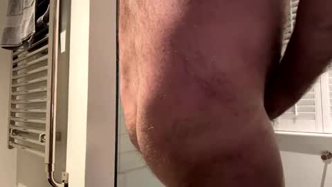 Snapshot of benz10001 chatting on 11-07-25, 04:12 benz10001 online show from 11-07-25, 04:12