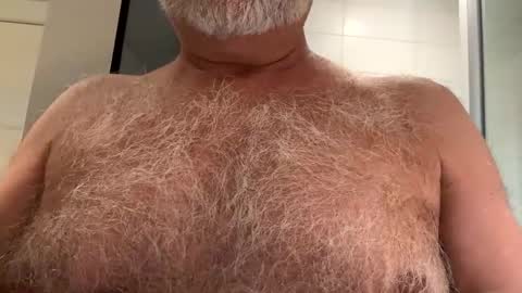 Snapshot of benz10001 chatting on 11-11-25, 12:32 benz10001 online show from 11-11-25, 12:32