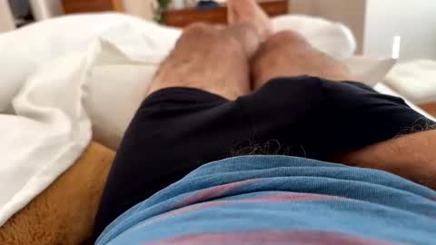 Snapshot of benz10001 chatting on 11-27-25, 02:52 benz10001 online show from 11-27-25, 02:52