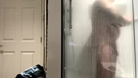 Snapshot of benz10001 chatting on 12-04-25, 04:22 benz10001 online show from 12-04-25, 04:22