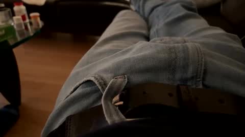 Snapshot of benz10001 chatting on 01-16-26, 02:04 benz10001 online show from 01-16-26, 02:04