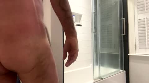 Snapshot of benz10001 chatting on 02-14-26, 04:20 benz10001 online show from 02-14-26, 04:20