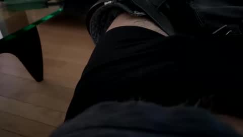 Snapshot of benz10001 chatting on 02-22-26, 09:57 benz10001 online show from 02-22-26, 09:57