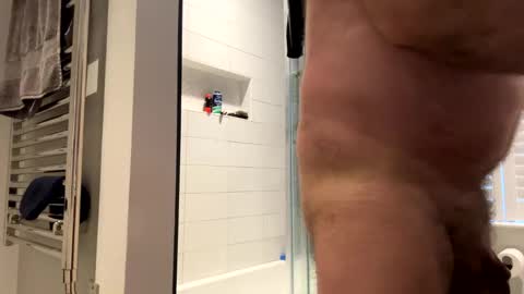 Snapshot of benz10001 chatting on 03-04-26, 12:22 benz10001 online show from 03-04-26, 12:22