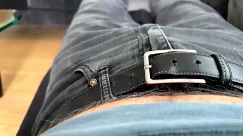 Snapshot of benz10001 chatting on 03-08-26, 04:00 benz10001 online show from 03-08-26, 04:00