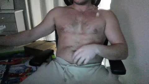 Snapshot of benzoil20007 chatting on 02-25-25, 11:30 benzoil20007 online show from 02-25-25, 11:30