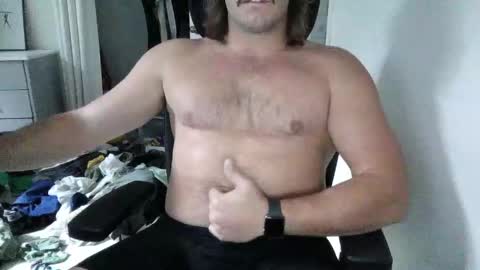 Snapshot of benzoil20007 chatting on 11-12-25, 06:41 benzoil20007 online show from 11-12-25, 06:41