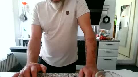 Martin online show from 06-01-26, 10:39