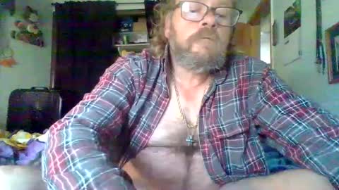 Snapshot of bergeeric1970 chatting on 09-13-25, 09:03 bergeeric1970 online show from 09-13-25, 09:03