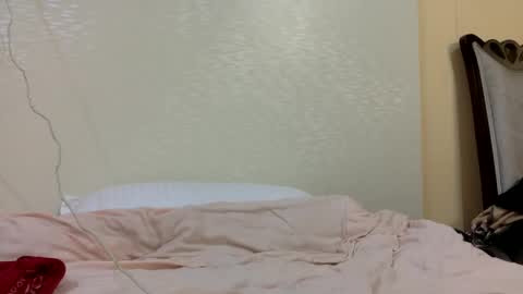 Snapshot of bermudatriangle12 chatting on 02-22-25, 05:12 tixxie online show from 02-22-25, 05:12