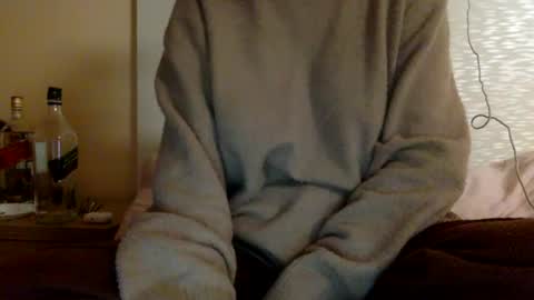 Snapshot of bermudatriangle12 chatting on 03-07-25, 03:51 tixxie online show from 03-07-25, 03:51