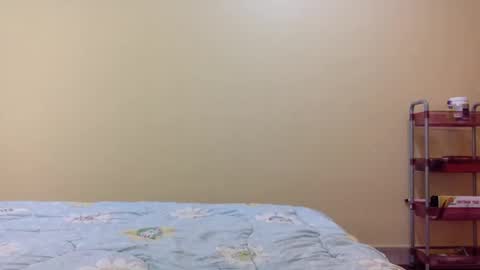 Snapshot of bermudatriangle12 chatting on 11-12-25, 06:14 tixxie online show from 11-12-25, 06:14