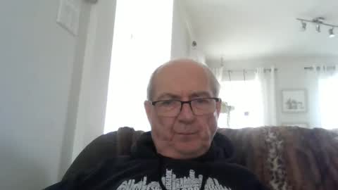 bernard1102 online show from 05-02-26, 01:49