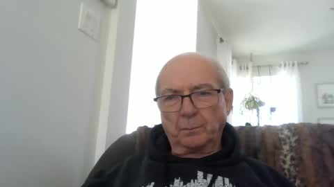 bernard1102 online show from 05-13-26, 01:41
