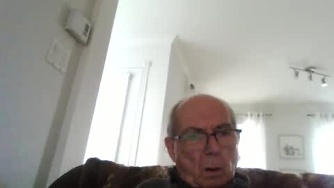 bernard1102 online show from 05-18-26, 09:53