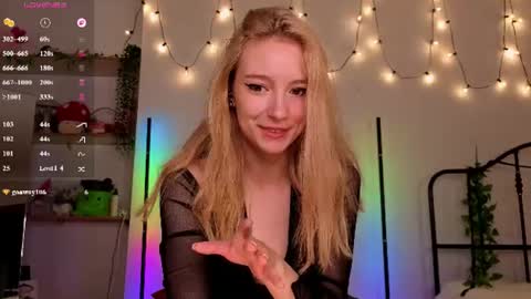 Hi Im NikaComing back online on Monday 3 online show from 06-10-26, 06:12