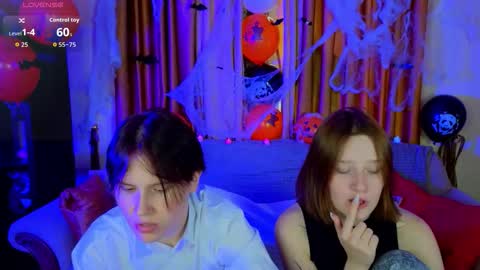 Your sweet Tara and Eva online show from 10-15-25, 11:43