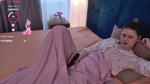 Snapshot of berrybitte chatting on 04-10-26, 06:18 berrybitte online show from 04-10-26, 06:18