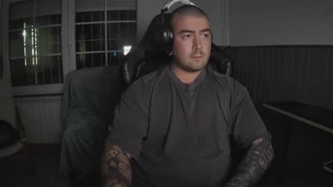 Snapshot of berto3389 chatting on 12-18-25, 07:09 berto3389 online show from 12-18-25, 07:09