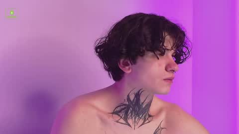 Snapshot of bertythompson chatting on 04-01-26, 06:49 BERTY online show from 04-01-26, 06:49