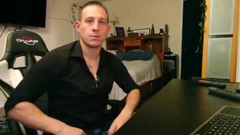 Snapshot of bestcockhere chatting on 03-25-26, 06:03 twitter zack1fisher online show from 03-25-26, 06:03