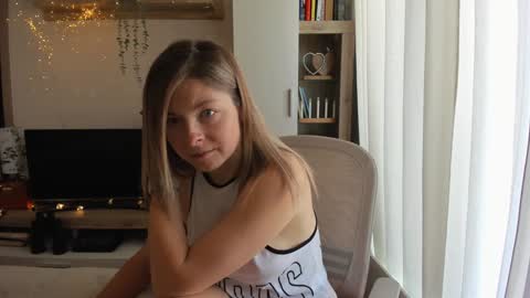 Vicky   online show from 03-03-26, 08:20