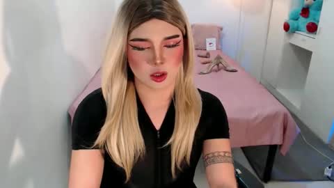 bestgirljulia online show from 09-25-25, 10:30