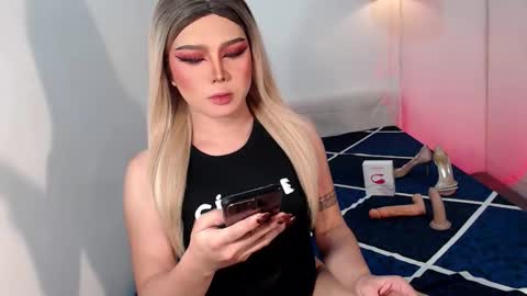 bestgirljulia online show from 11-24-25, 02:00