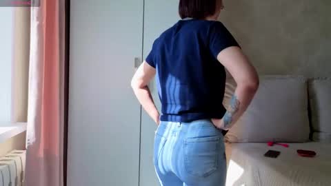 Snapshot of bestgirls2021 chatting on 06-04-26, 02:39 Hellen and Natali online show from 06-04-26, 02:39