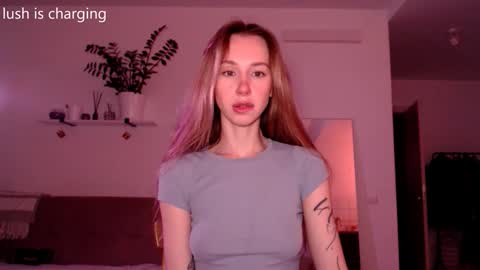 Snapshot of bestzoeyever chatting on 03-16-26, 08:35 Zo online show from 03-16-26, 08:35