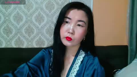 Snapshot of bet_lu chatting on 02-17-25, 03:04 Bet Lu online show from 02-17-25, 03:04