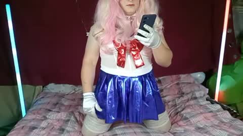 Elisabeth online show from 04-08-26, 08:31