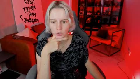 Snapshot of bethanycloud chatting on 10-20-25, 05:41 Bethany online show from 10-20-25, 05:41