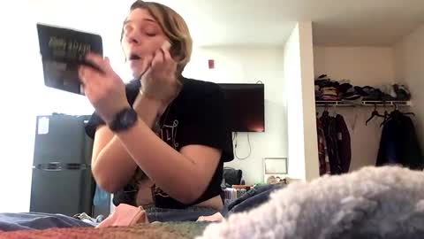 Snapshot of bethanytakesit123 chatting on 12-31-24, 06:13 Bethanytakesitt online show from 12-31-24, 06:13