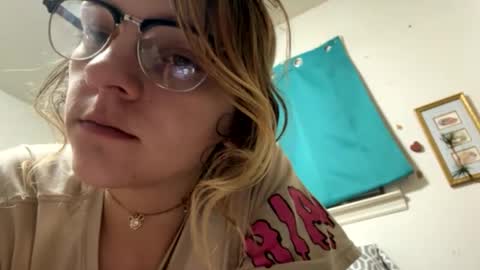 Snapshot of bethanytakesit123 chatting on 02-08-25, 07:59 Bethanytakesitt online show from 02-08-25, 07:59