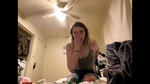 Snapshot of bethanytakesit123 chatting on 03-10-25, 11:49 Bethanytakesitt online show from 03-10-25, 11:49