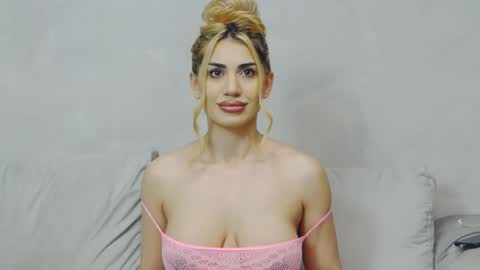 Snapshot of bethierusse chatting on 01-12-25, 09:51 bethierusse online show from 01-12-25, 09:51