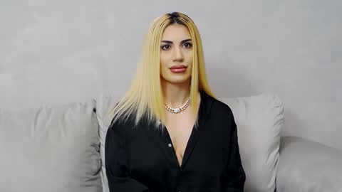 Snapshot of bethierusse chatting on 01-19-25, 09:55 bethierusse online show from 01-19-25, 09:55