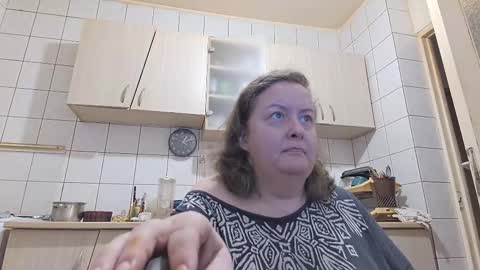 Snapshot of bethnorth chatting on 03-02-25, 09:10 bethnorth online show from 03-02-25, 09:10