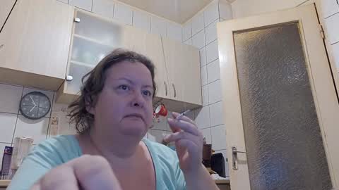 Snapshot of bethnorth chatting on 09-19-25, 03:52 bethnorth online show from 09-19-25, 03:52