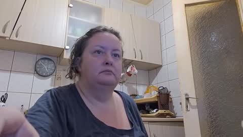 Snapshot of bethnorth chatting on 09-21-25, 01:51 bethnorth online show from 09-21-25, 01:51