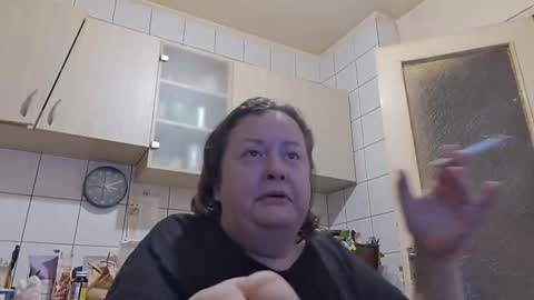 Snapshot of bethnorth chatting on 10-07-25, 12:08 bethnorth online show from 10-07-25, 12:08