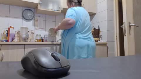 Snapshot of bethnorth chatting on 10-14-25, 02:12 bethnorth online show from 10-14-25, 02:12