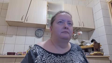 Snapshot of bethnorth chatting on 01-09-26, 03:42 bethnorth online show from 01-09-26, 03:42