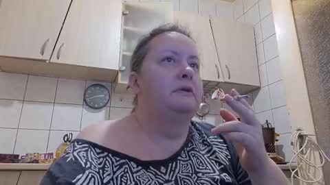 Snapshot of bethnorth chatting on 01-10-26, 12:34 bethnorth online show from 01-10-26, 12:34