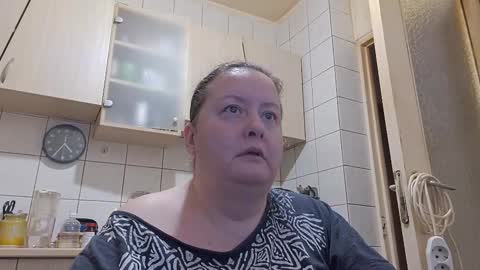 Snapshot of bethnorth chatting on 01-13-26, 02:28 bethnorth online show from 01-13-26, 02:28