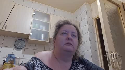 Snapshot of bethnorth chatting on 01-14-26, 02:28 bethnorth online show from 01-14-26, 02:28