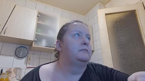 Snapshot of bethnorth chatting on 02-01-26, 04:22 bethnorth online show from 02-01-26, 04:22