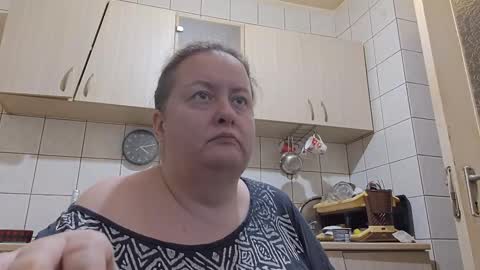 Snapshot of bethnorth chatting on 02-09-26, 02:04 bethnorth online show from 02-09-26, 02:04