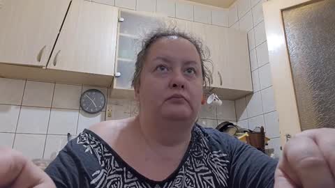 Snapshot of bethnorth chatting on 02-25-26, 02:43 bethnorth online show from 02-25-26, 02:43